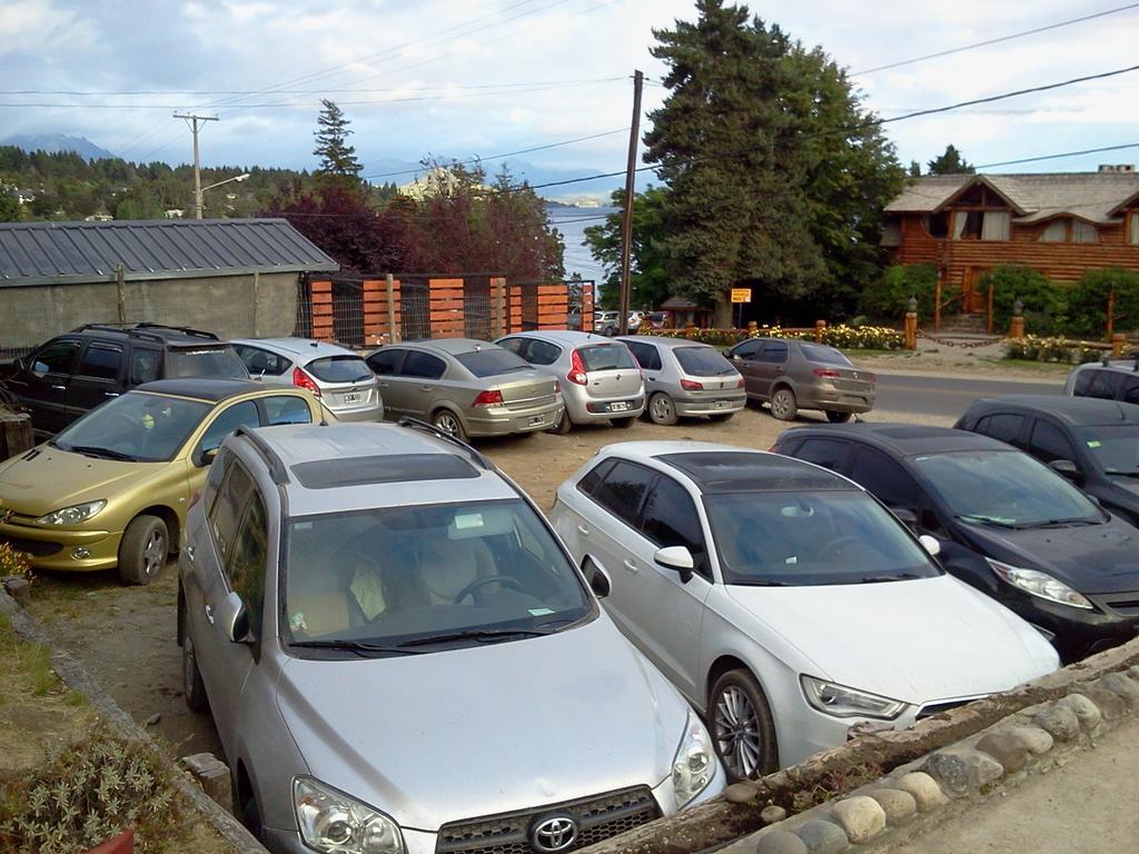 Hosteria Nuevo Pinar San Carlos de Bariloche Exterior photo