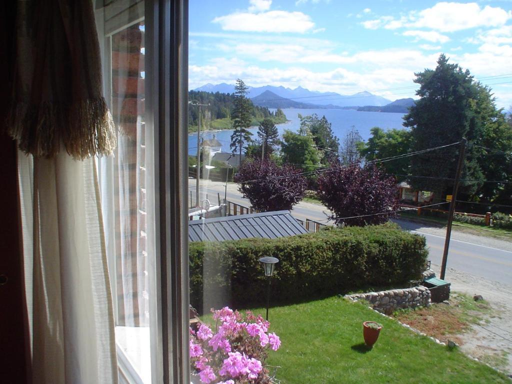 Hosteria Nuevo Pinar San Carlos de Bariloche Exterior photo